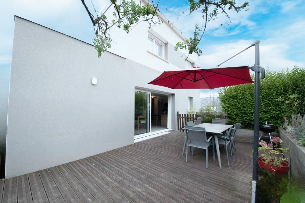 MAISON CONTEMPORAINE - 3 CHAMBRES - VIE DE PLAIN PIED - 115 M2 - TERRAIN 600M2- PROCHE DU BOURG - EXCELLENT DPE : A - COUP DE COEUR photo 3